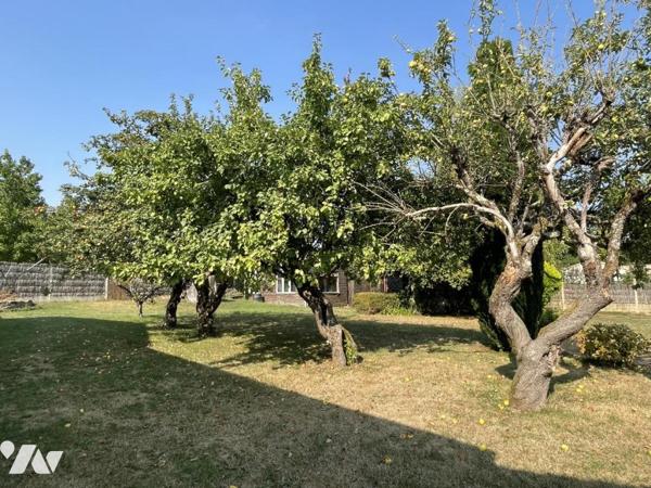 Maison d'habitation offrant environ 106 m² habitables sur un terrain de 1442 m².