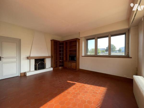 Maison d'habitation offrant environ 106 m² habitables sur un terrain de 1442 m².