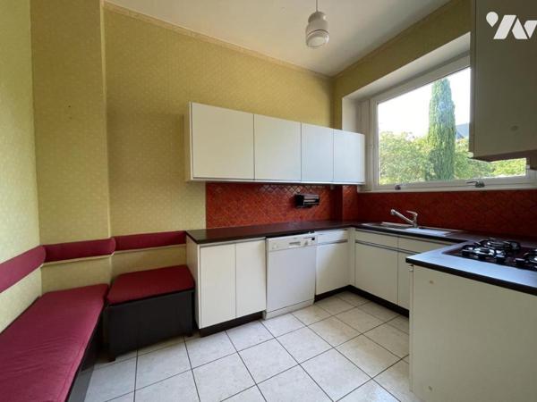 Maison d'habitation offrant environ 106 m² habitables sur un terrain de 1442 m².