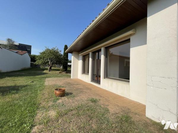 Maison d'habitation offrant environ 106 m² habitables sur un terrain de 1442 m².