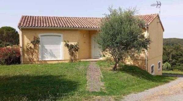 Vue dégagée sur la forêt