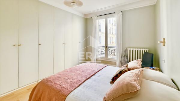 A VENDRE SUPERBE 3/4 P 95M2 RENOVE PAR ARCHITECTE BELLEVILLE 19E LIMITE 10E