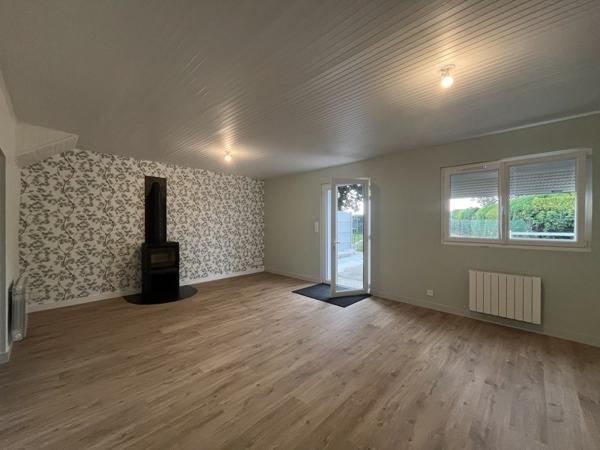 Maison à louer 910 € CC Locunolé 3 p 75 m² DPE C