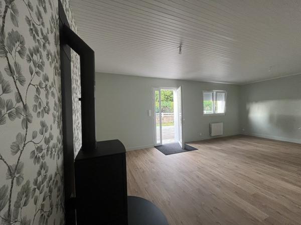 Maison à louer 910 € CC Locunolé 3 p 75 m² DPE C