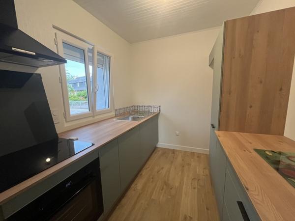 Maison à louer 910 € CC Locunolé 3 p 75 m² DPE C