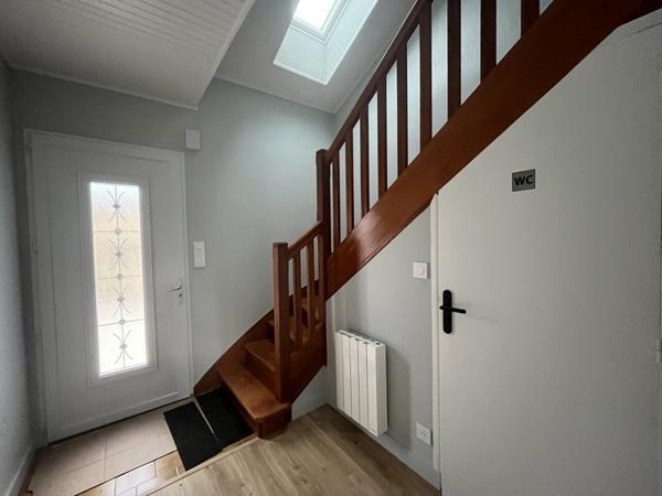Maison à louer 910 € CC Locunolé 3 p 75 m² DPE C