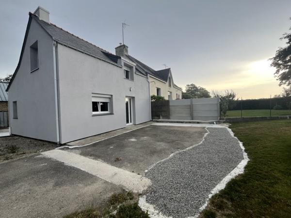 Maison à louer 910 € CC Locunolé 3 p 75 m² DPE C