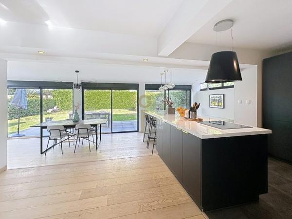 Maison mitoyenne 1 côté Marcq-en-Baroeul 121 m²