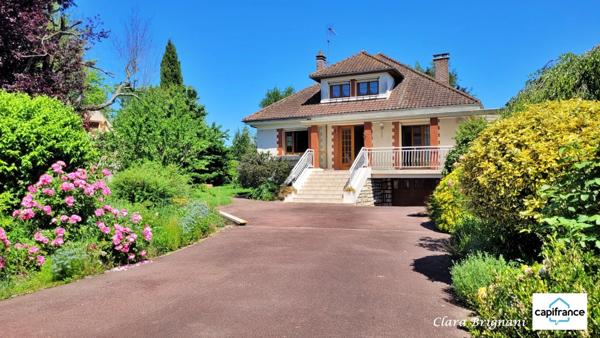Maison à vendre - 6 pièces, 156m² à Avrainville - sous-sol total et terrain arboré de 1 555 m²