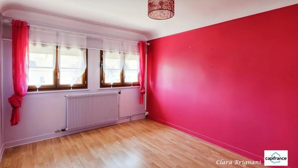 Maison à vendre - 6 pièces, 156m² à Avrainville - sous-sol total et terrain arboré de 1 555 m²