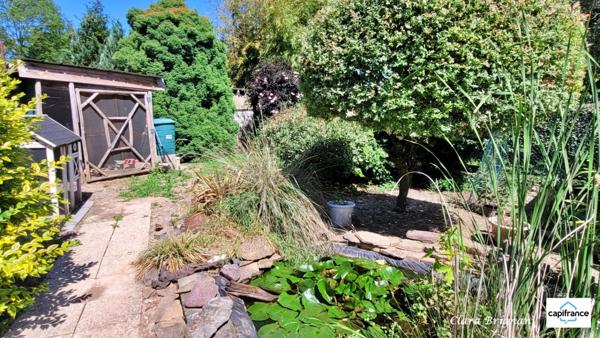 Maison à vendre - 6 pièces, 156m² à Avrainville - sous-sol total et terrain arboré de 1 555 m²