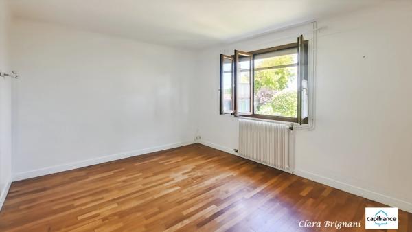 Maison à vendre - 6 pièces, 156m² à Avrainville - sous-sol total et terrain arboré de 1 555 m²