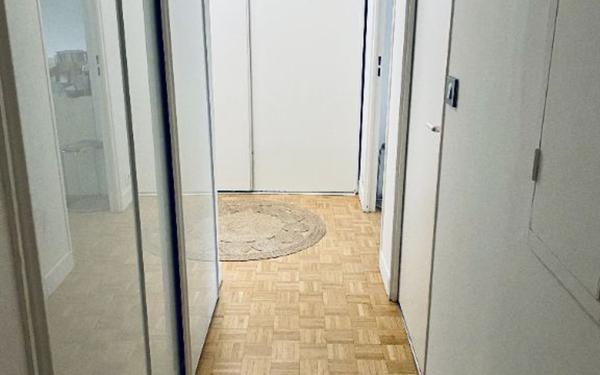 Appartement à louer    2 pièces • 54 m2 Paris 19