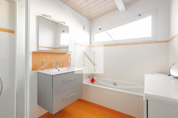 Villa 284 m² avec piscine à Marsilly