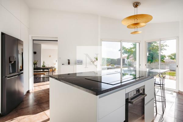 Villa 284 m² avec piscine à Marsilly
