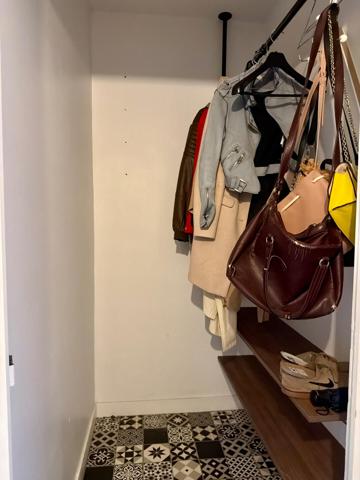 Appartement 2 chambres avec balcon, parking et cave