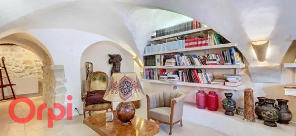 Maison à vendre    5 pièces •  La Cadière-d'Azur