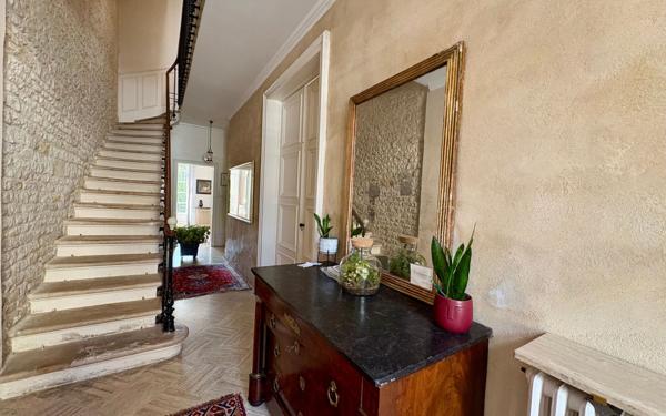 Maison à vendre    8 pièces •  Niort