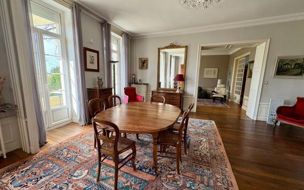 Maison à vendre    8 pièces •  Niort