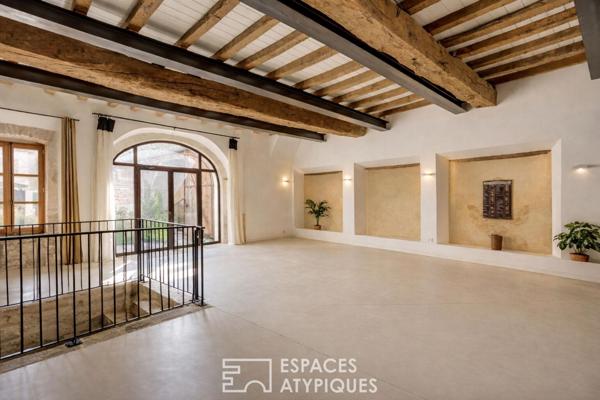 Ancien chai viticole, lieu de réception de prestige, au coeur de Givry