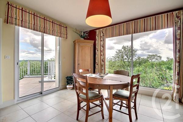 Maison à vendre  9 pièces - 241 m2 VEUZAIN SUR LOIRE - 41