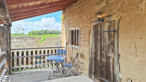 Maison en pierres à vendre 3 pièces avec piscine et terrasse