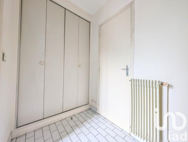 Appartement 3 pièces de 66 m² à Paris (75017)