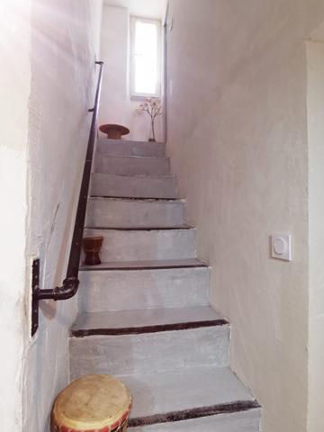 T4 dans une maison de village