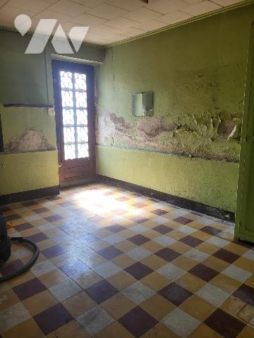 BEAUVALLON. Maison à rénover.