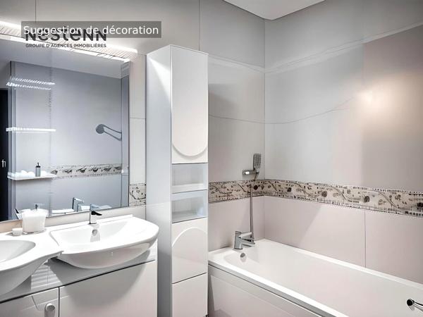 A Vendre: Jolie Maison lumineuse avec jardin et garage double - 71850 CHARNAY-LES-MACON
