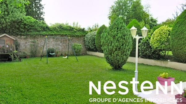 A Vendre: Jolie Maison lumineuse avec jardin et garage double - 71850 CHARNAY-LES-MACON