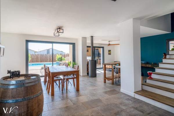 Maison à vendre 686 000 € Saubens 6 p 217 m² DPE B