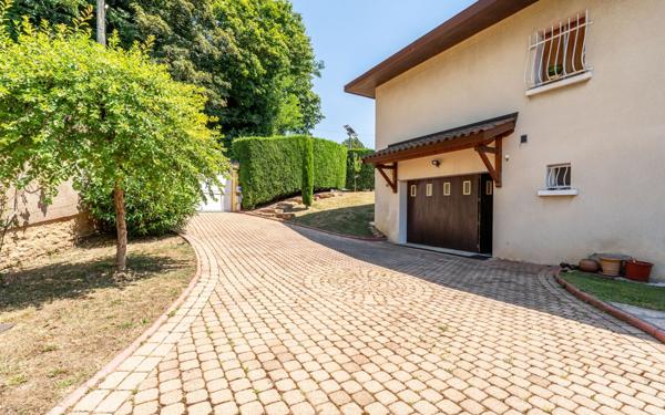 Maison à vendre    5 pièces • 170 m2 Beauregard