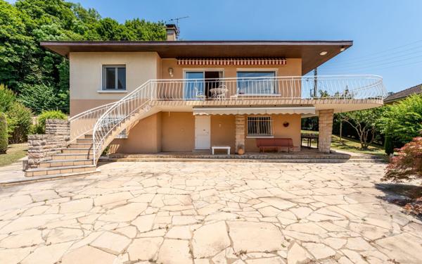 Maison à vendre    5 pièces • 170 m2 Beauregard