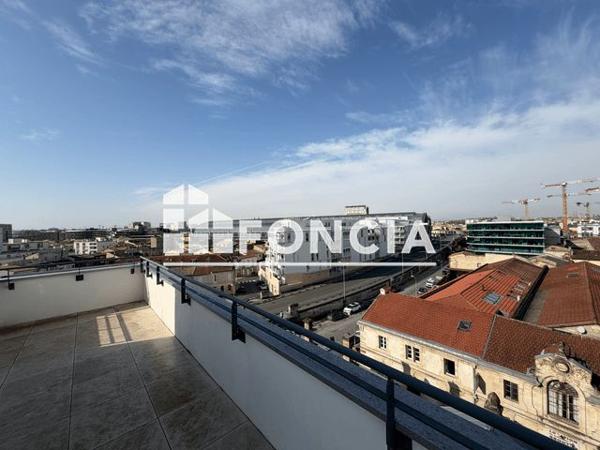 Location Appartement 4 pièces 110.3 m² - 20-26 RUE DU COMMERCE Bordeaux 33800