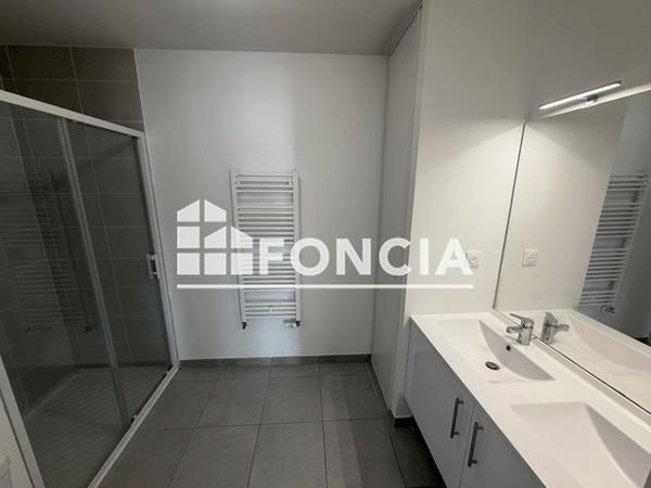 Location Appartement 4 pièces 110.3 m² - 20-26 RUE DU COMMERCE Bordeaux 33800