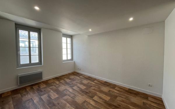 Appartement à louer    4 pièces • 84,07 m2 Castelnaudary