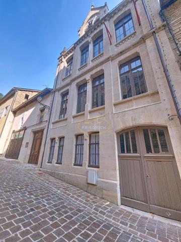 Bâtisse gothique du XVIII ème siècle Joinville Bâtisse gothique du XVIII ème siècle Joinville
