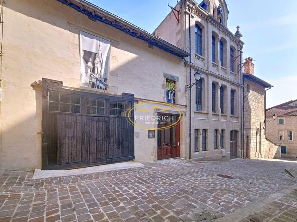 Bâtisse gothique du XVIII ème siècle Joinville Bâtisse gothique du XVIII ème siècle Joinville