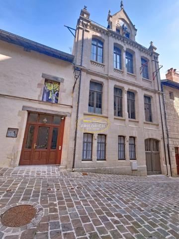 Bâtisse gothique du XVIII ème siècle Joinville Bâtisse gothique du XVIII ème siècle Joinville