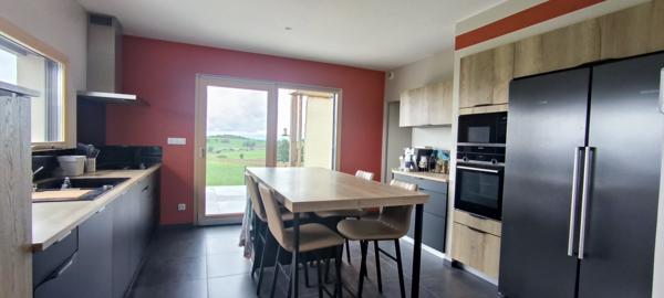 Saint-Barthélemy-Lestra (42110) Villa d'architecte bioclimatique