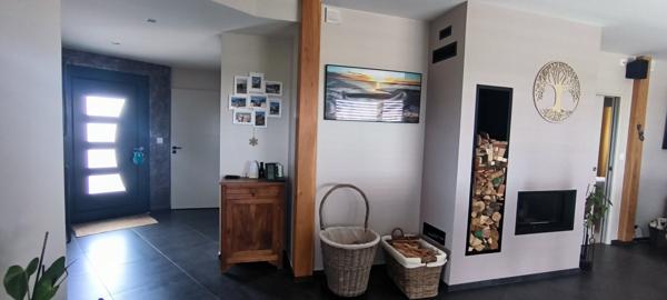 Saint-Barthélemy-Lestra (42110) Villa d'architecte bioclimatique