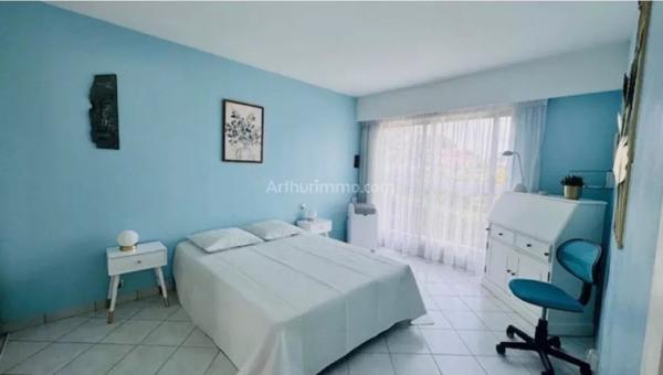 Location Appartement 3 pièces 80 m2 à Antibes
