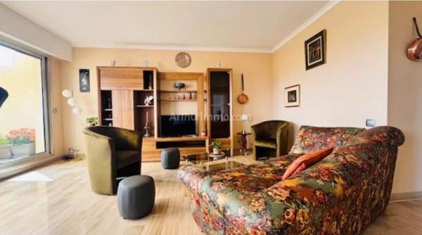 Location Appartement 3 pièces 80 m2 à Antibes