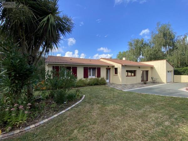 Maison à vendre à Saint-Julien-des-Landes en Vendée (85150), ref : 85072-1104