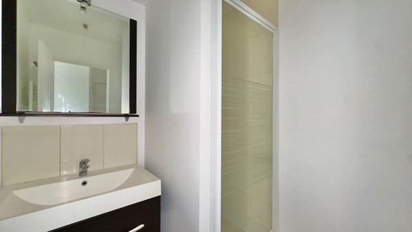 APPARTEMENT DUPLEX 2 PIÈCES À SAVIGNY-SUR-ORGE, QUARTIER GARE AVEC BALCON ET DOUBLE PARKING