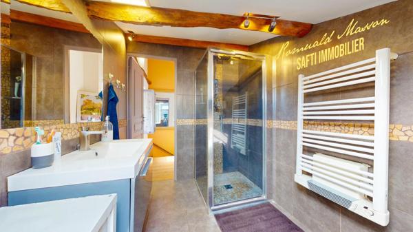 Maison de village T3 avec terrasse + cave