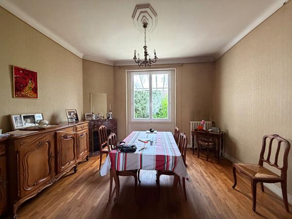A vendre : Maison à Périgueux à rénover 5 pièces 3 chambres avec jardin
