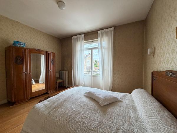 A vendre : Maison à Périgueux à rénover 5 pièces 3 chambres avec jardin