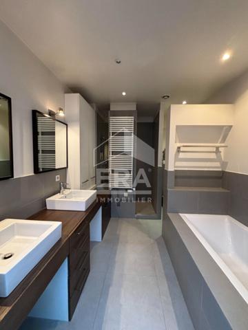 Somptueux de loft de 160m² avec séjour cathédrale